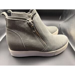 Steve Madden Wedgie Gray Suede Hidden Wedge Sneakers High Tops Zippers Size 10